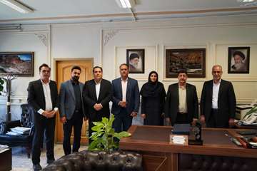 عقد تفاهم نامه اجرای پلاکهای پستی هوشمند خمینی شهر