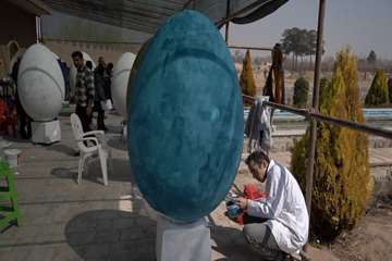 تخم مرغ های نوروزی امسال خمینی شهر چه شکلی رنگ شدند؟! 